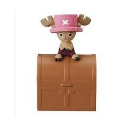 one piece goodies:chopper sur son coffre à tresor